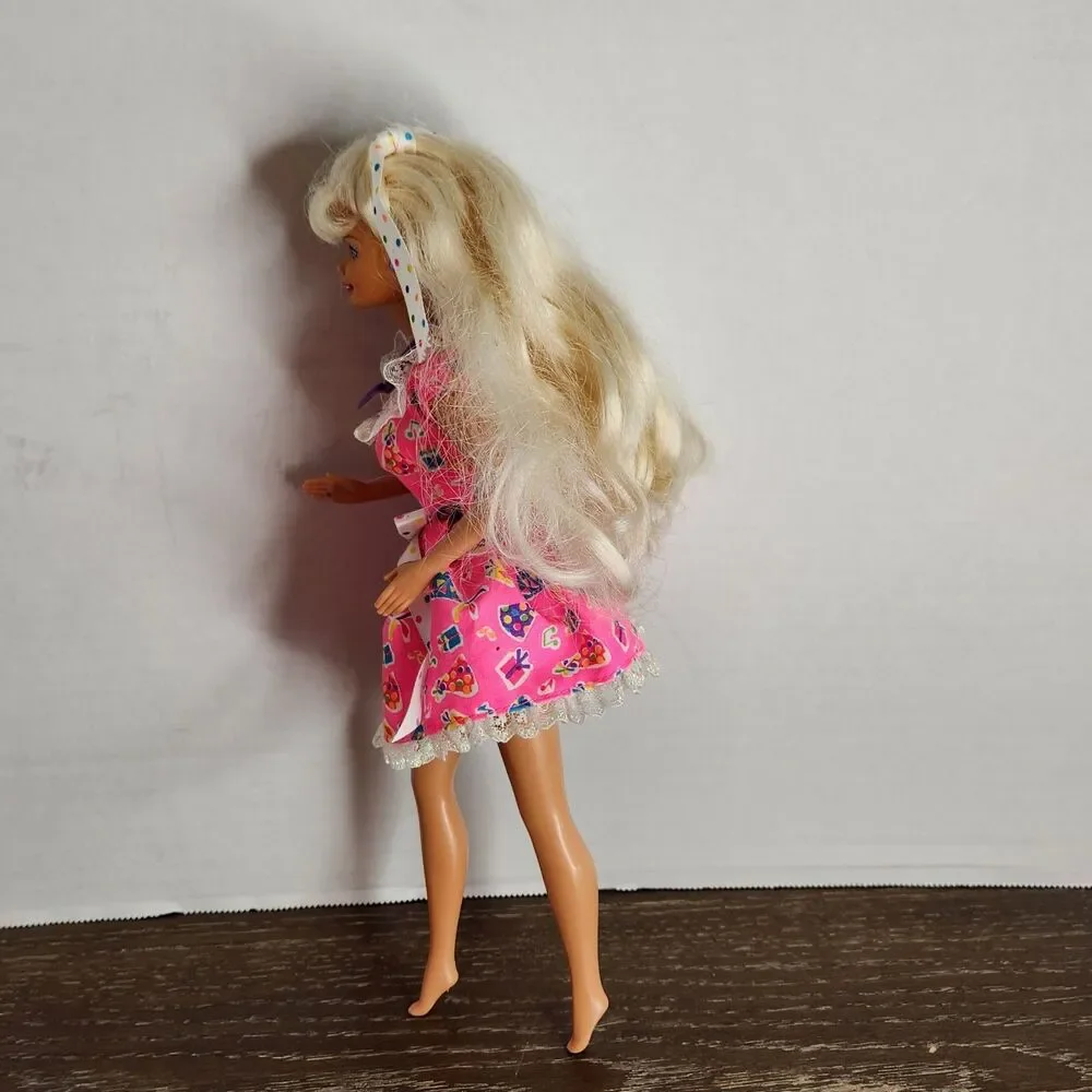 Vintage 1997 Barbie Birthday Surprise Blonde Doll Pink Dress Mattel INCOMPLETE